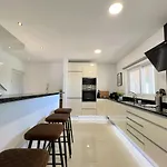 Deluxe With Pool By Homing Prázdninový dům Albufeira