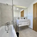 Deluxe With Pool By Homing 알부페이라