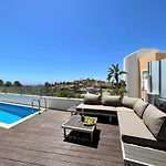 Deluxe With Pool By Homing 알부페이라