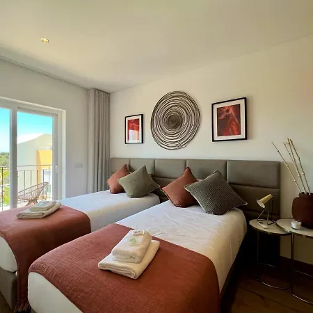 Deluxe With Pool By Homing *