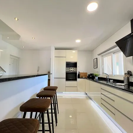 Deluxe With Pool By Homing Tatil Evi Albufeira