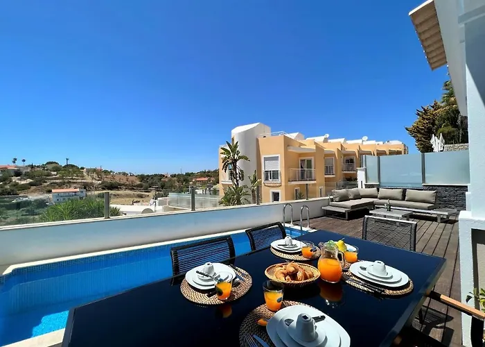 Deluxe With Pool By Homing Ferienhaus Albufeira