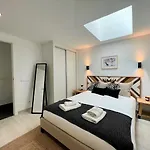 Deluxe With Pool By Homing * البوفيرا